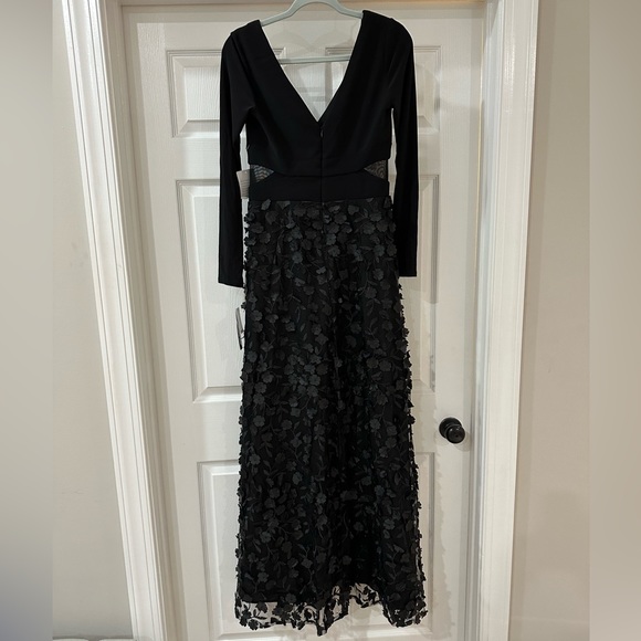 Xscape 3D Bloom Long Sleeve Gown - Picture 6 of 6